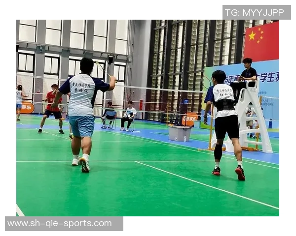 重庆羽毛球队实力引发热议球迷对未来赛事表现充满期待与争论 重庆羽毛球队实力引发热议球迷对未来赛事表现充满期待与争论